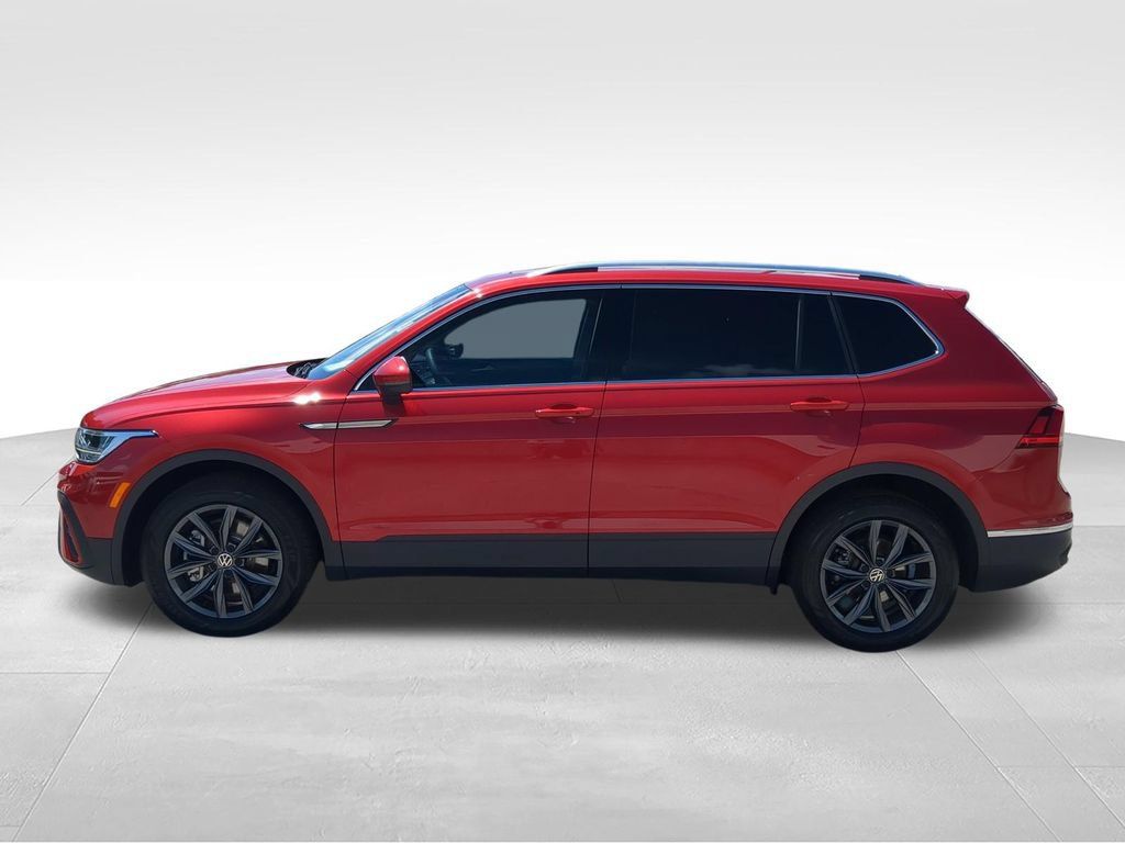 Certified 2023 Volkswagen Tiguan SE FWD image 6