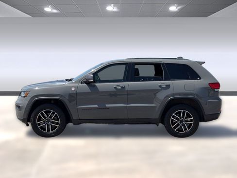 Used 2020 Jeep Grand Cherokee Trailhawk AWD/4WD image 2