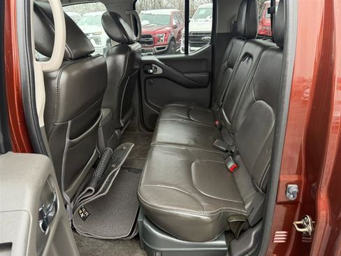 Used 2016 Nissan Frontier PRO-4X w/ Pro-4x Luxury Package image 25