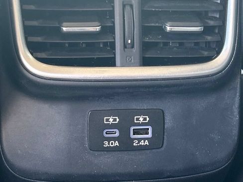 Used 2025 Subaru Outback Premium AWD/4WD image 44