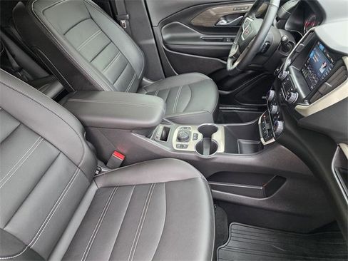 Used 2024 GMC Terrain Denali w/ Denali Premium Package image 12