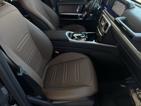 Used 2021 Mercedes-Benz G 550 image 21