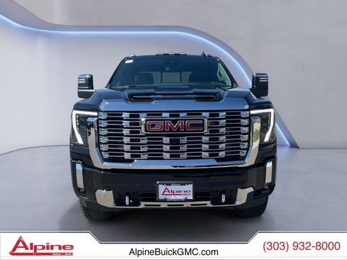 Used 2024 GMC Sierra 3500 Denali w/ Denali Reserve Package AWD/4WD image 8