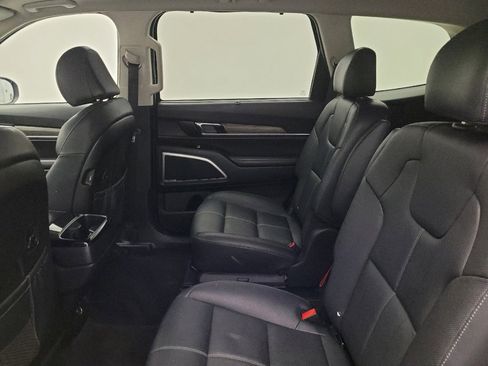 Used 2022 Kia Telluride EX w/ EX Premium Package image 18