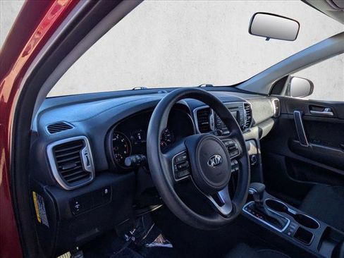 Used 2018 Kia Sportage LX image 10