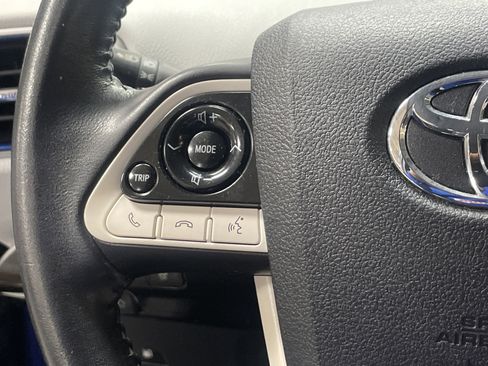 Used 2018 Toyota Prius Four Touring image 19