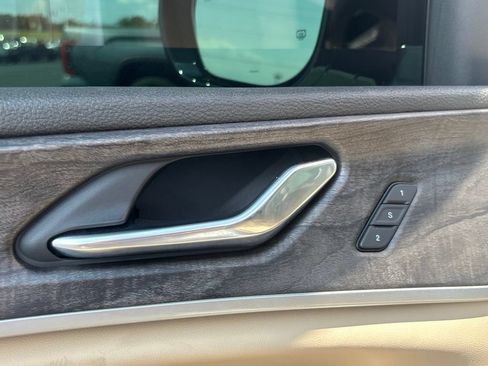 Used 2025 Jeep Grand Cherokee L Limited RWD image 9