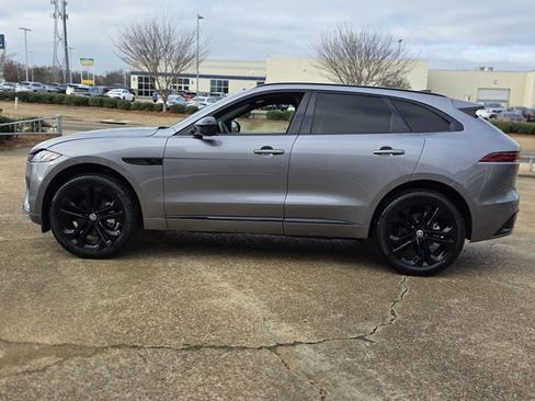 Used 2025 Jaguar F-PACE R-Dynamic S image 5