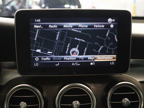 Used 2019 Mercedes-Benz GLC 300 4MATIC image 23