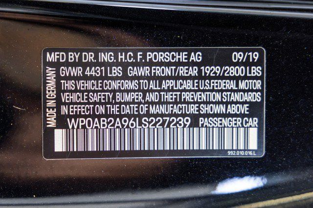 Used 2020 Porsche 911 Carrera 4S AWD/4WD image 48