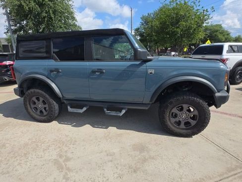 Used 2022 Ford Bronco Big Bend image 2