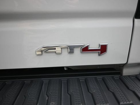 Used 2021 GMC Sierra 1500 AT4 w/ AT4 Premium Package AWD/4WD image 10