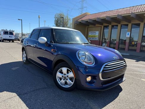 Used 2015 MINI Cooper 4-Door Hardtop image 1