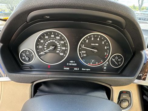 Used 2018 BMW 320i Sedan image 25