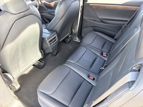 Used 2020 Tesla Model X Long Range image 25