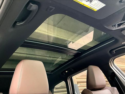 Used 2025 BMW X1 xDrive28i image 13