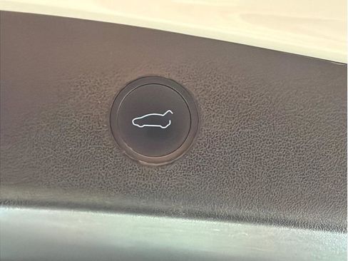 Used 2022 Tesla Model 3 Long Range image 22