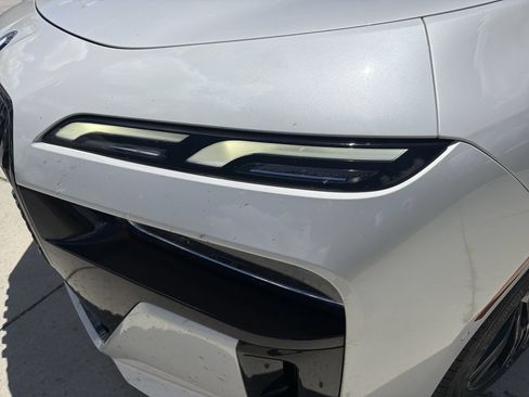Certified 2023 BMW 740i RWD image 9