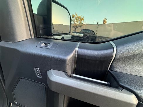 Used 2018 Ford F150 Raptor w/ Equipment Group 801A Mid image 43