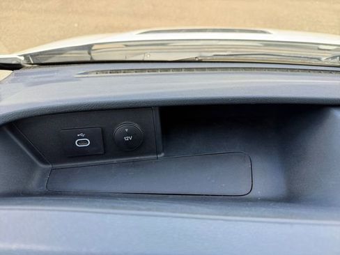 Used 2023 Ford Transit 350 DRW image 19