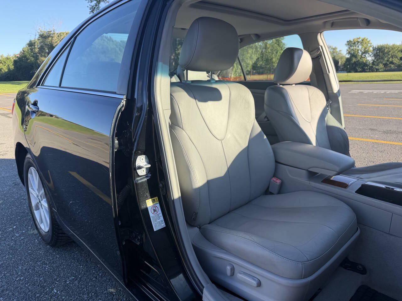 Used 2010 Toyota Camry XLE FWD image 11