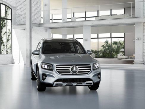 New 2026 Mercedes-Benz GLB 250 4MATIC image 8