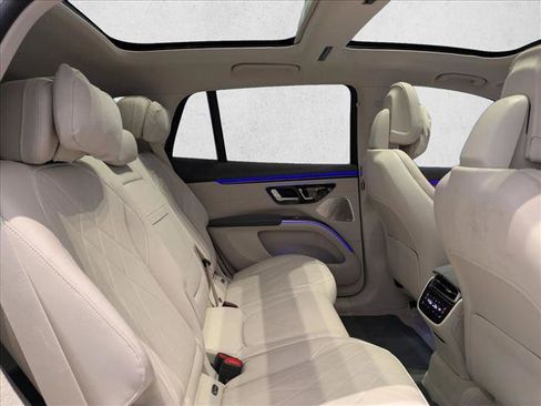 Certified 2023 Mercedes-Benz EQS 580 4MATIC SUV image 19