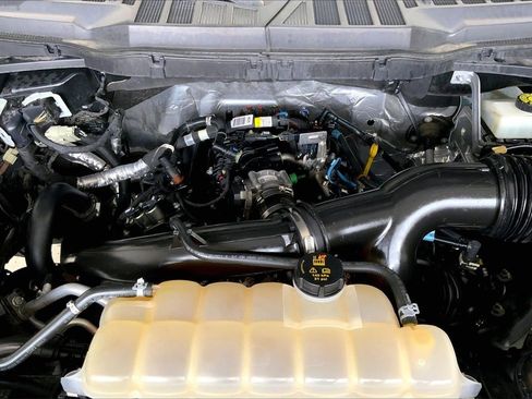 Certified 2022 Ford F150 XL w/ STX Appearance Package image 9