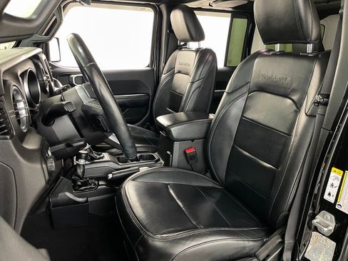 Used 2018 Jeep Wrangler Unlimited Sahara w/ LED Lighting Group image 21