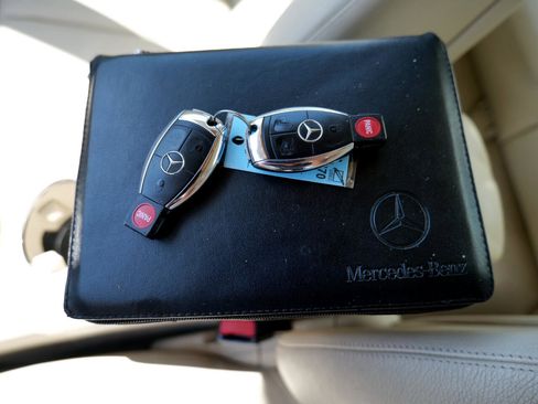 Used 2007 Mercedes-Benz CLK 350 2dr Coupe 3.5L image 31