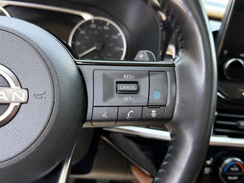 Used 2022 Nissan Pathfinder Platinum AWD/4WD image 22