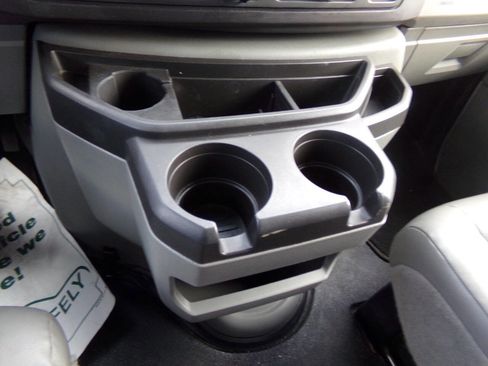 Used 2017 Ford E-450 and Econoline 450 Super Duty w/ Power Windows & Locks Group image 12