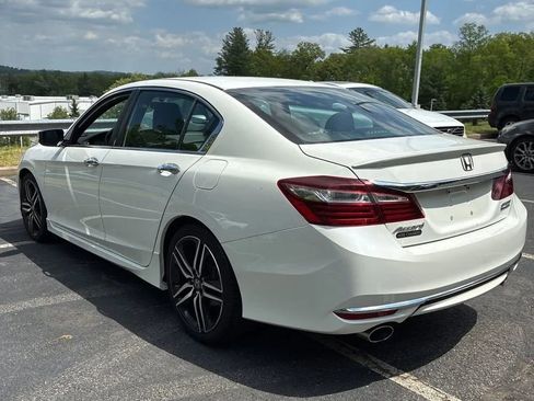 Used 2017 Honda Accord Sport Special Edition image 5