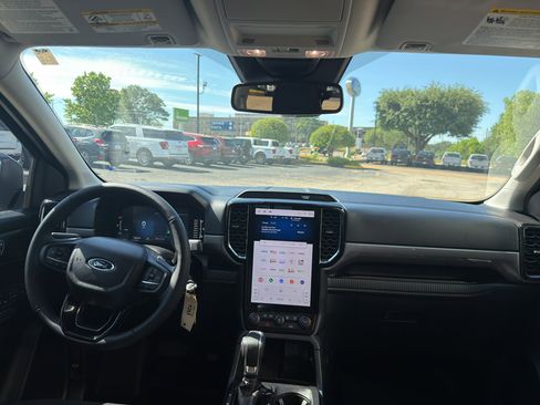 Used 2025 Ford Ranger XLT w/ Equipment Group 301A High image 17