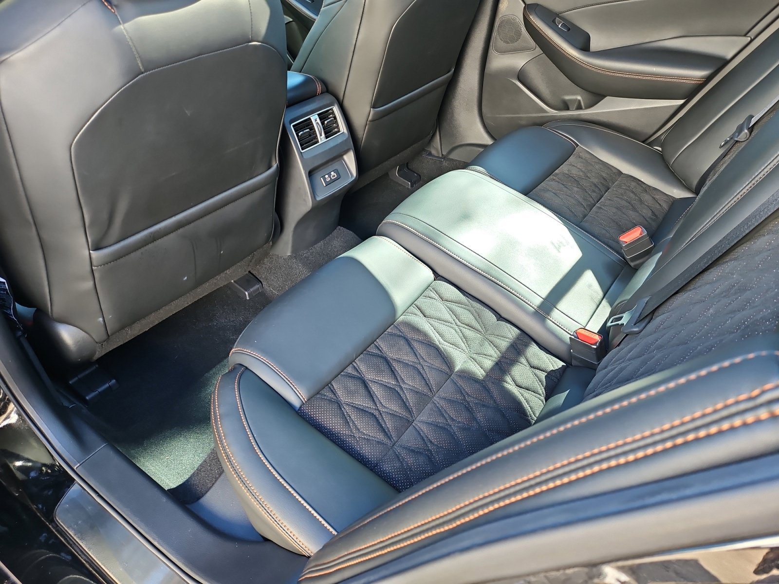 Used 2021 Nissan Maxima SR w/ Sport Mat Group FWD image 31