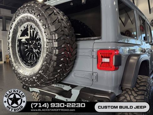 Used 2025 Jeep Wrangler Unlimited Rubicon 4xe w/ Safety Group AWD/4WD image 21