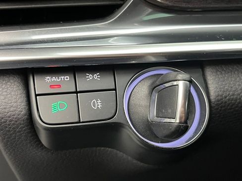 Used 2023 Porsche Panamera image 25