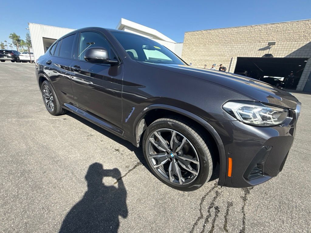 Used 2022 BMW X4 xDrive30i w/ M Sport Package AWD/4WD image 8