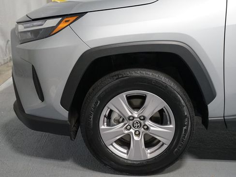 Certified 2025 Toyota RAV4 XLE FWD image 5