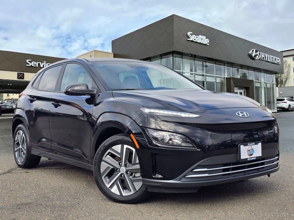 Used 2023 Hyundai Kona SE FWD 360° Tour