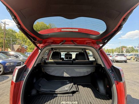 Used 2016 Toyota RAV4 Limited image 15