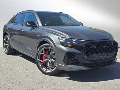 New 2025 Audi RS Q8 performance