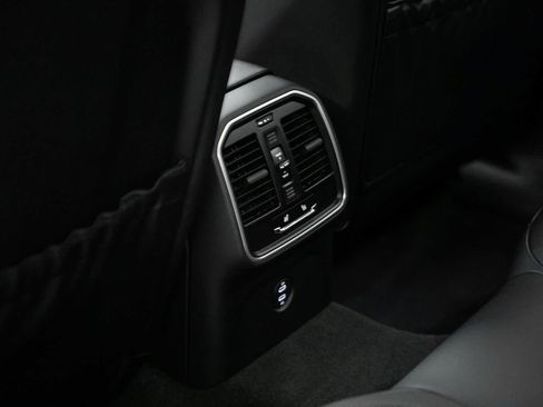 New 2026 Porsche Macan AWD/4WD image 35