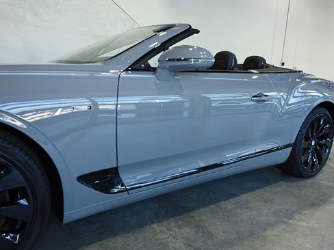 Used 2024 Bentley Continental GT V8 image 9