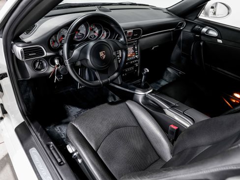 Used 2011 Porsche 911 Carrera S image 9