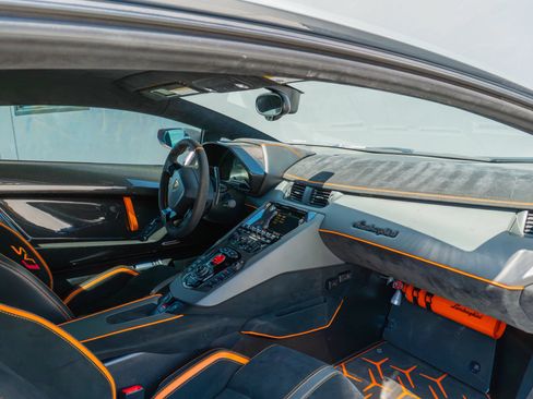 Used 2019 Lamborghini Aventador SVJ AWD/4WD image 59