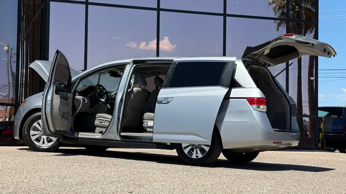 Used 2016 Honda Odyssey EX-L image 29