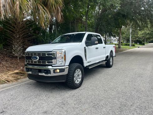 Used 2024 Ford F250 XLT w/ FX4 Off-Road Package AWD/4WD image 8