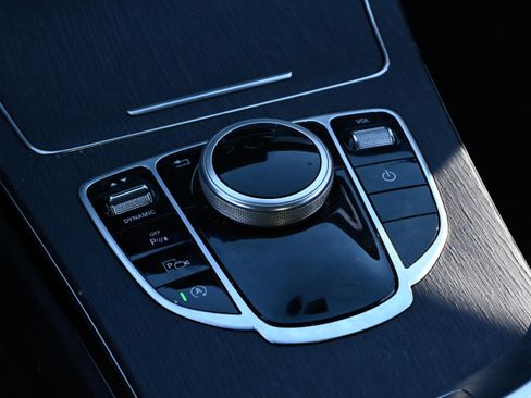 Used 2020 Mercedes-Benz C 300 Sedan image 18