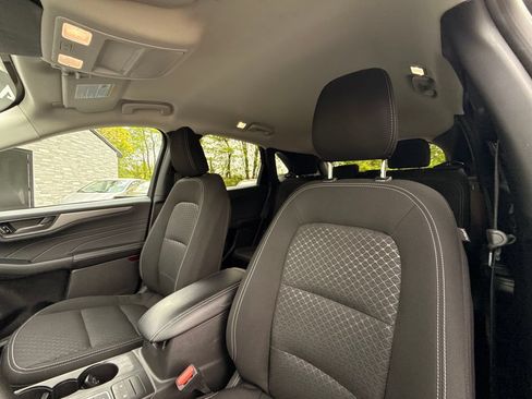 Used 2025 Ford Escape Active AWD/4WD image 23